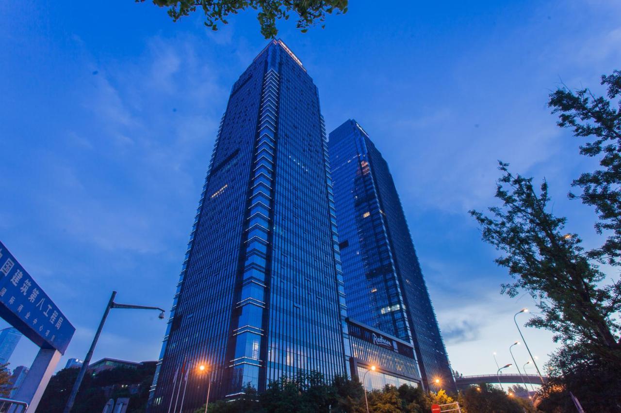 Radisson Blu Plaza Chongqing Otel Dış mekan fotoğraf