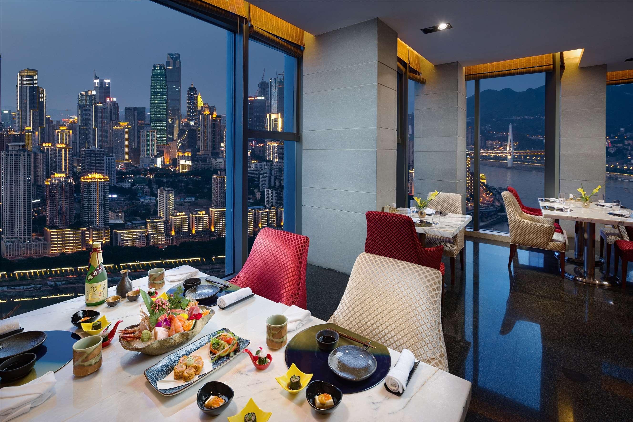 Radisson Blu Plaza Chongqing - Free 2 Bottle Of Local Beer Per Room During Stay Dış mekan fotoğraf