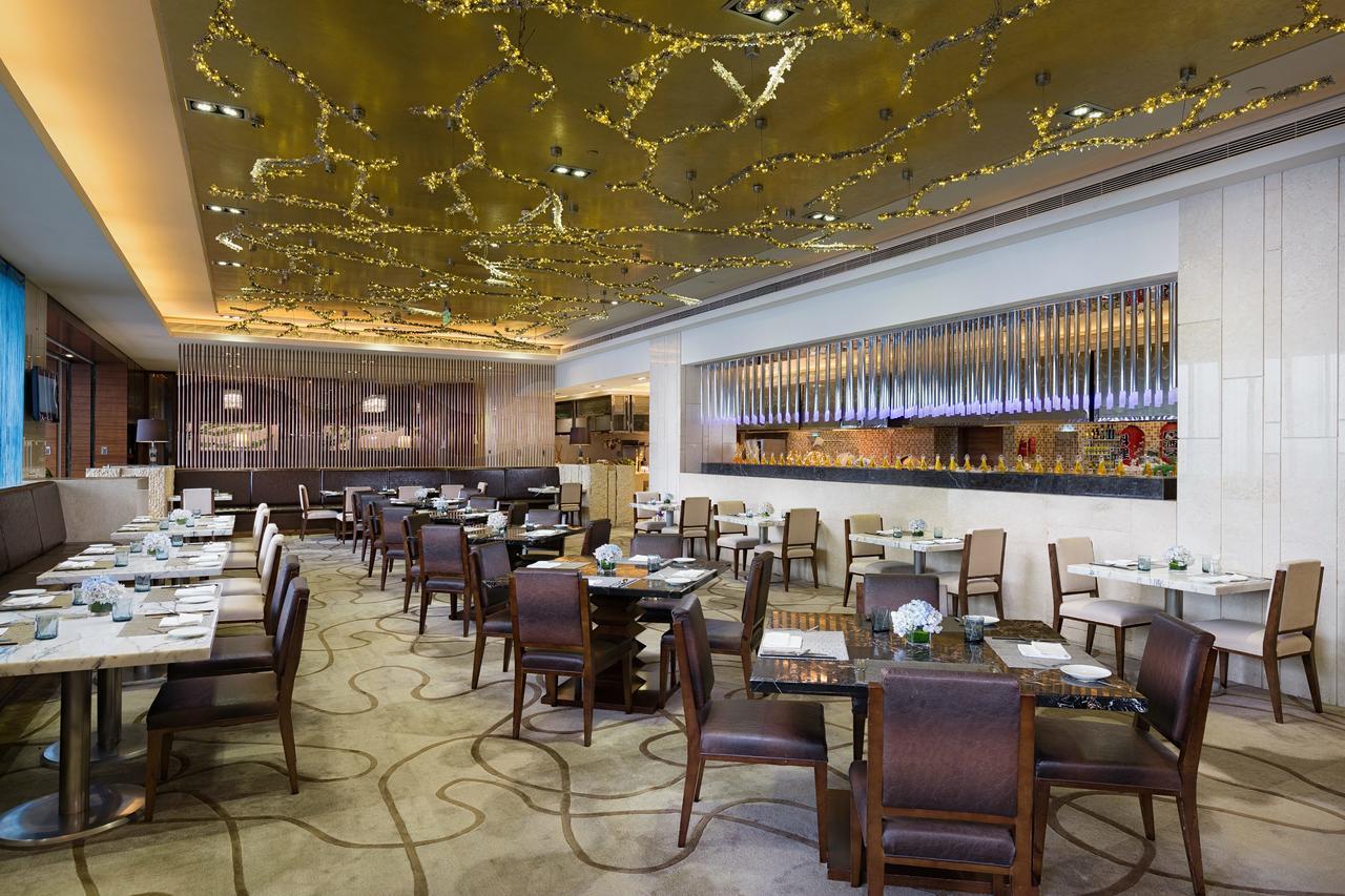 Radisson Blu Plaza Chongqing - Free 2 Bottle Of Local Beer Per Room During Stay Dış mekan fotoğraf